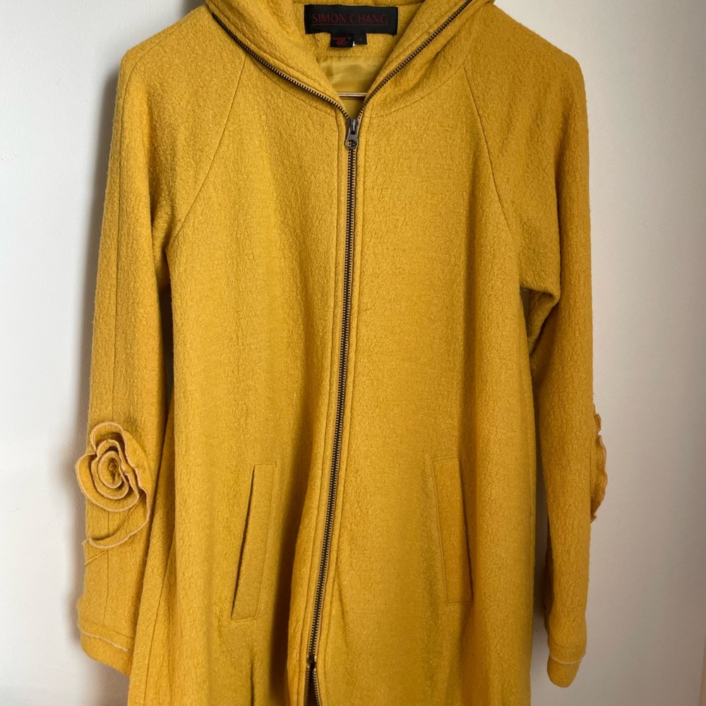 Simon Chang Women's Mustard Hooded Cape viscose wool size 4 to size 10 fit
